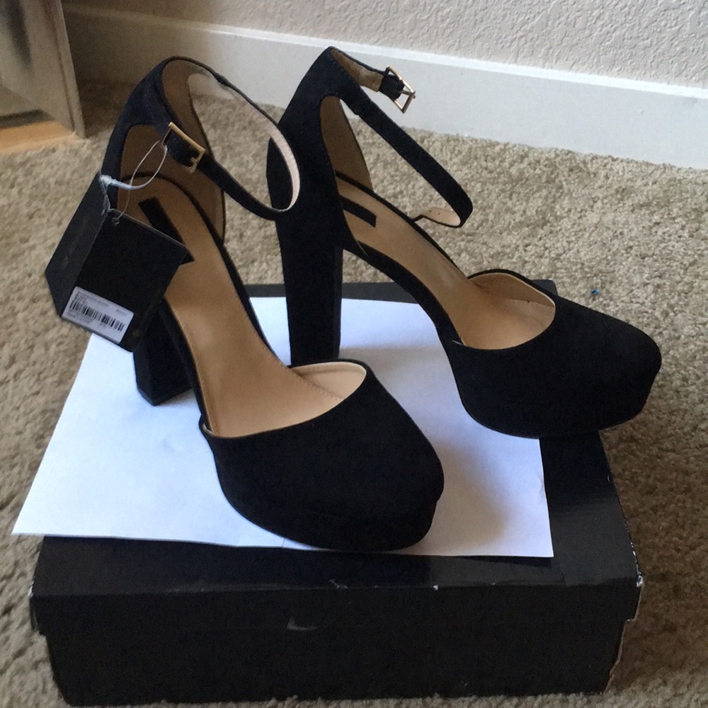 Forever 21 chunky black platform 👠